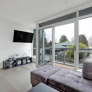 2-bedroom In Central Location Apartment Vancouver